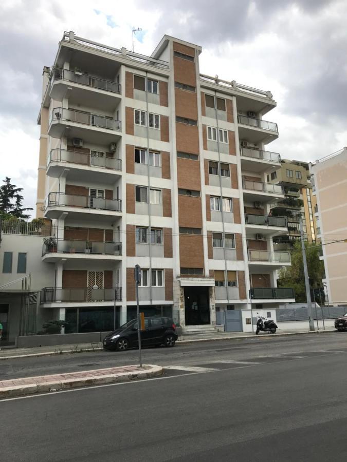 B&B Parco 2 Giugno Bari Eksteriør billede