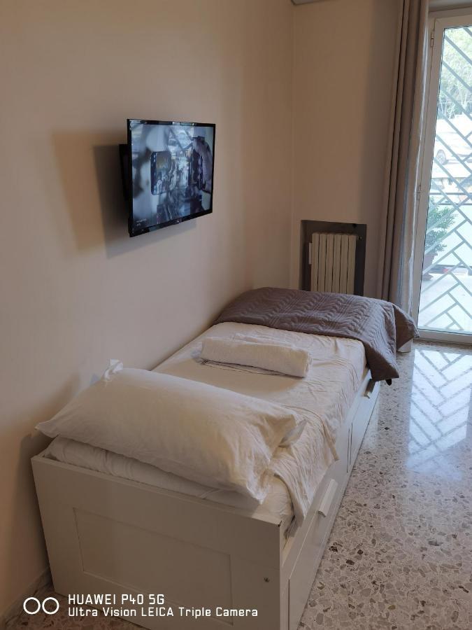 B&B Parco 2 Giugno Bari Eksteriør billede